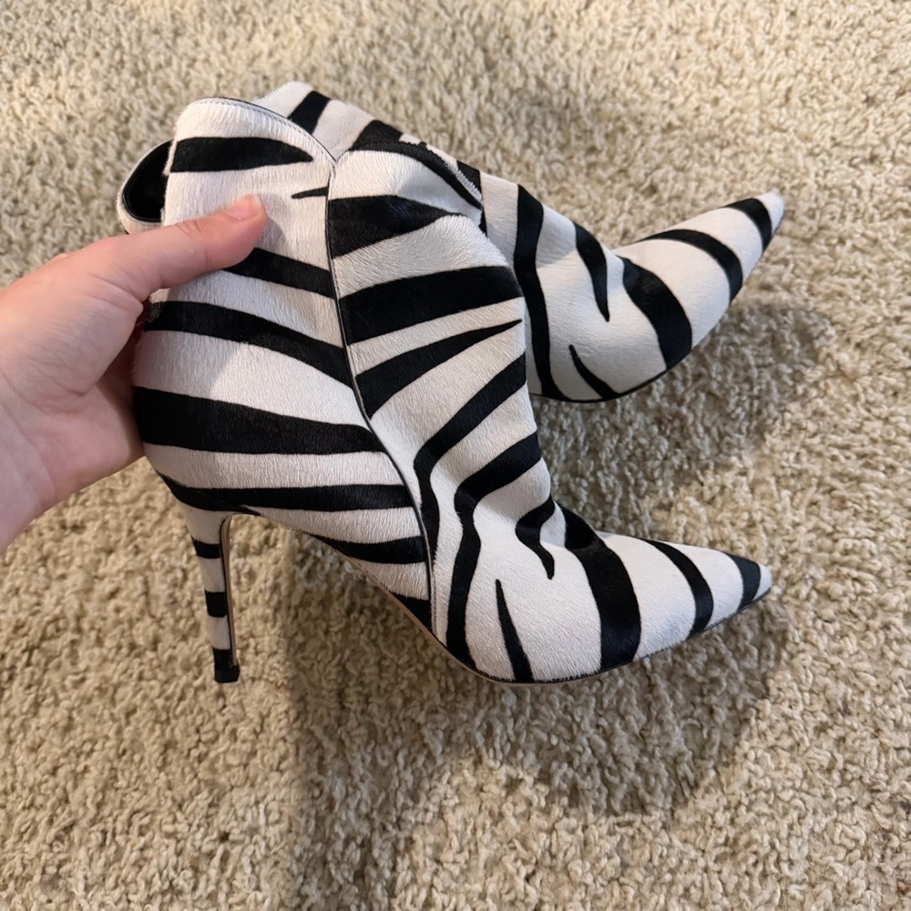 Gianvito Rossi zebra boots NWOT